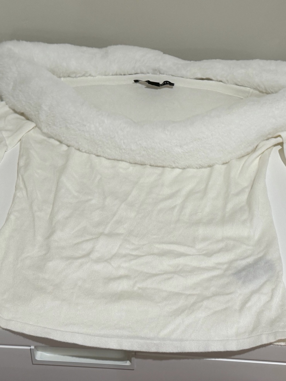 Boston Proper Cozy White Faux Fur Collar Sweater Top